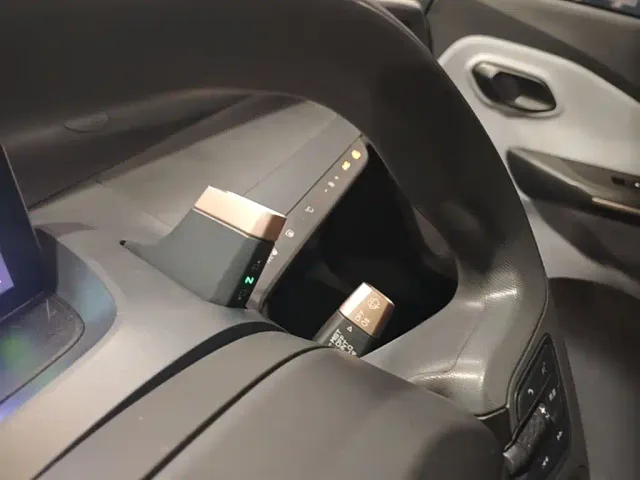 Wuling NanoEV — Фото автомобиля 13
