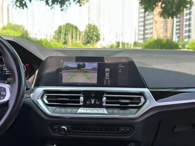 BMW 3 Series — Фото автомобиля 12