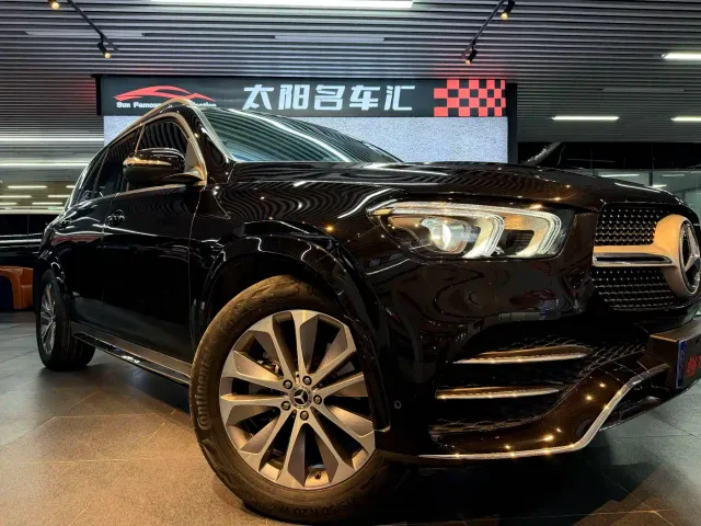 Mercedes-Benz GLE-Class — Фото автомобиля 2