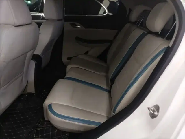 BYD Yuan Pro — Фото автомобиля 16