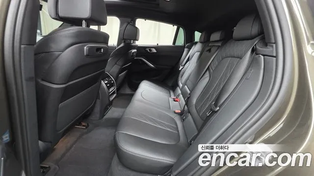 BMW X6 xDrive40i M Sport — Фото автомобиля 11