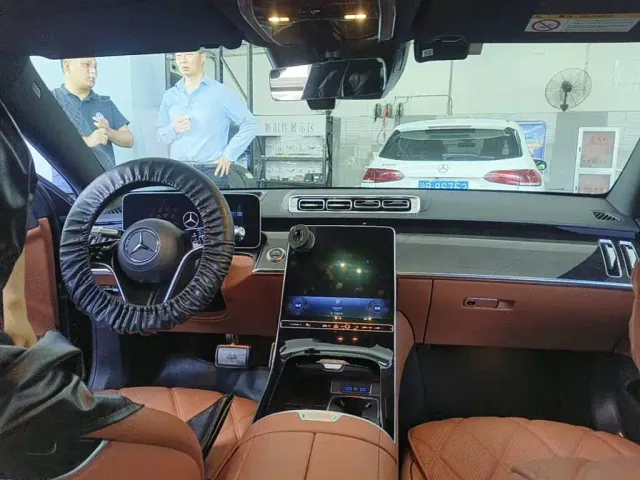 Mercedes-Benz Maybach S-Class — Фото автомобиля 11