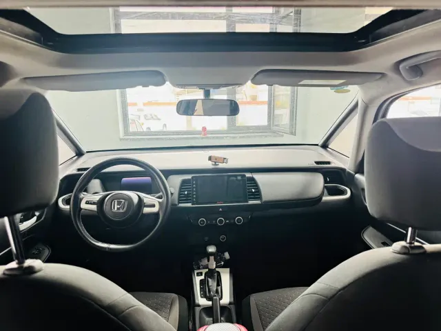 Honda Fit — Фото автомобиля 4