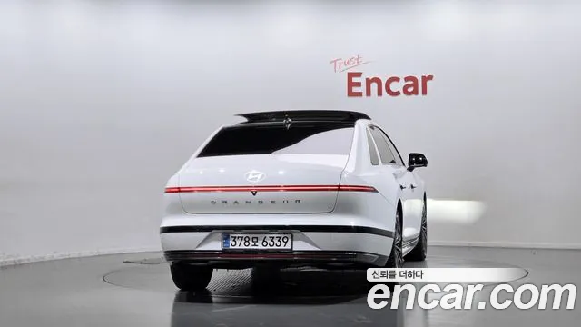 Hyundai Grandeur GN7 — Фото автомобиля 4
