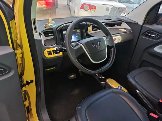 Wuling Hongguang Mini EV — Фото автомобиля 9