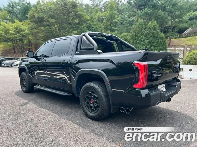 Toyota Tundra — Фото автомобиля 4