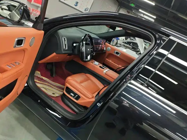 Li Auto L7 — Фото автомобиля 2
