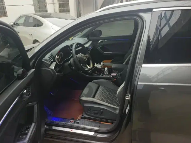 Audi Q3 — Фото автомобиля 9
