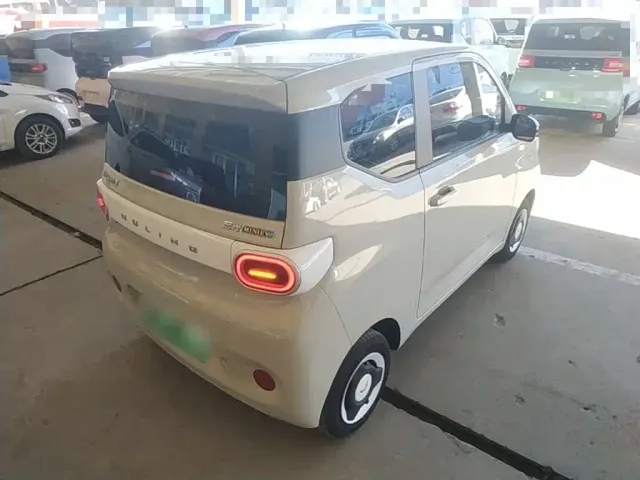Wuling Hongguang Mini EV — Фото автомобиля 6