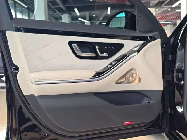 Mercedes-Benz Maybach S-Class — Фото автомобиля 29