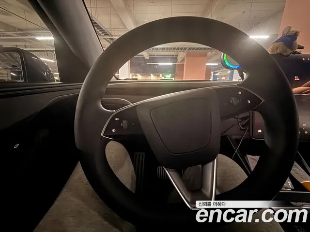 Tesla Model Y — Фото автомобиля 3
