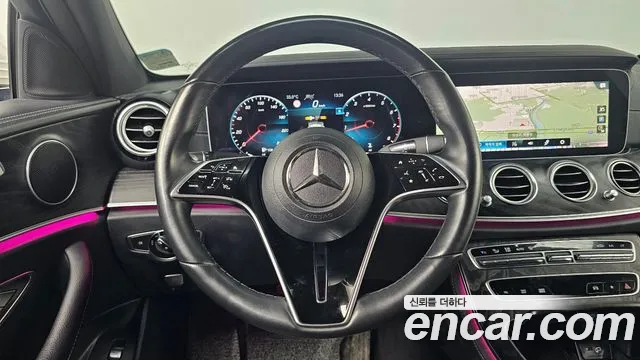 Mercedes-Benz E-Class — Фото автомобиля 13