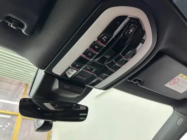 Porsche Macan — Фото автомобиля 22