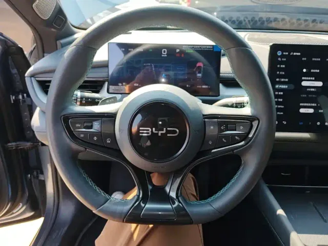 BYD Seal 06 GT — Фото автомобиля 10