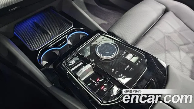 BMW 5 Series G60 — Фото автомобиля 12