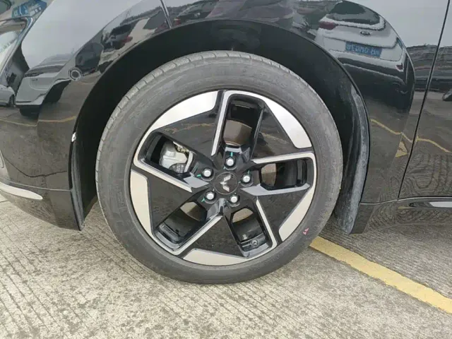 Wuling Starlight — Фото автомобиля 22