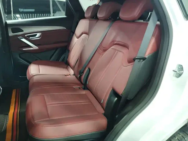 Jetour X70 Plus — Фото автомобиля 12