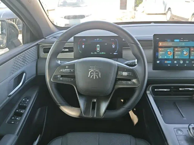 BYD Qin PLUS — Фото автомобиля 10