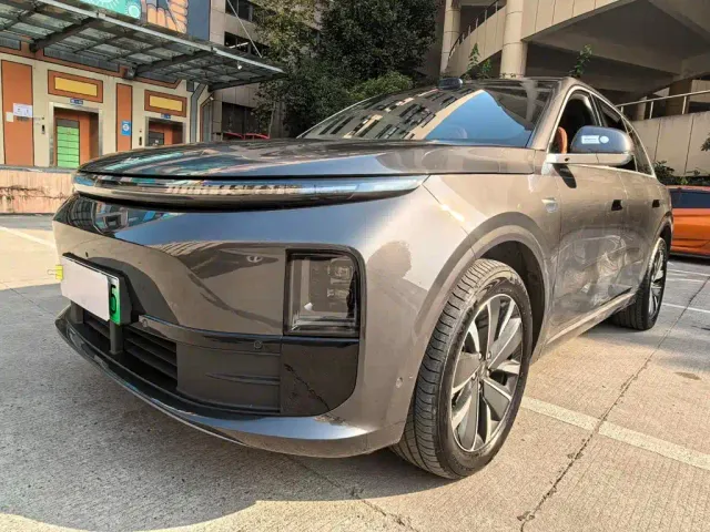 Li Auto L6 — Фото автомобиля 7