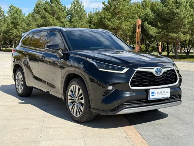 Toyota Highlander — Фото автомобиля 2