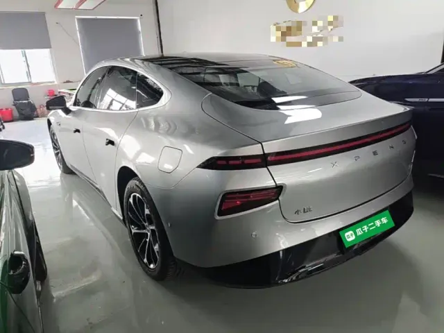 Xpeng P7 — Фото автомобиля 4