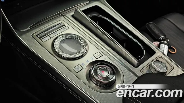 Genesis GV80 — Фото автомобиля 12
