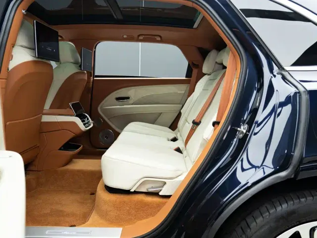 Bentley Bentayga — Фото автомобиля 14