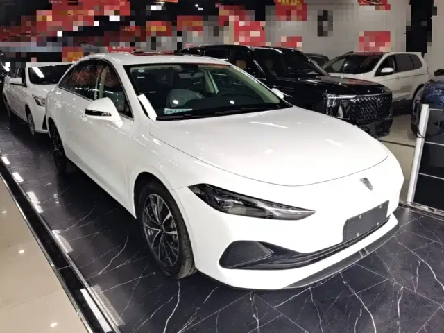 Roewe D7 — Фото автомобиля 3