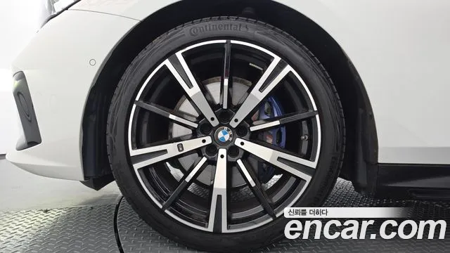 BMW 5 Series G60 — Фото автомобиля 5