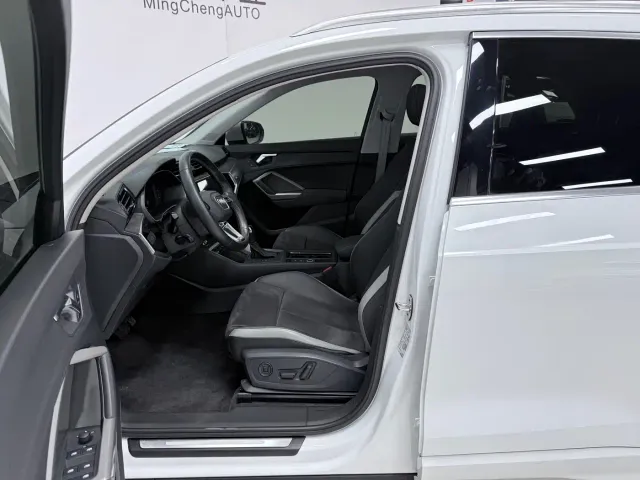 Audi Q3 — Фото автомобиля 10