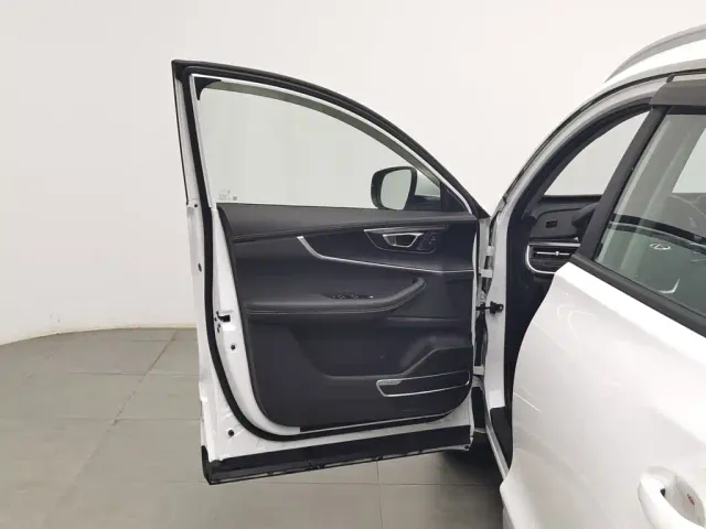 Chery Tiggo 8 — Фото автомобиля 8