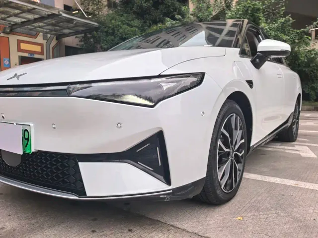 Xpeng P5 — Фото автомобиля 4