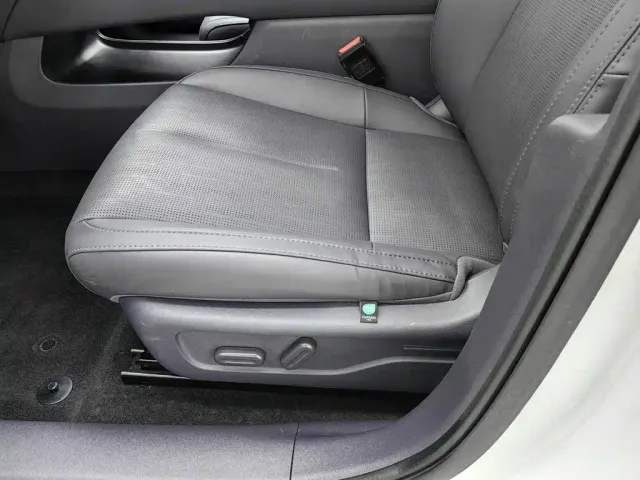 Leapmotor B01 — Фото автомобиля 20