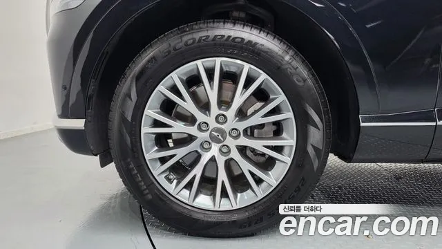 Genesis GV80 2.5T Бензин 2WD — Фото автомобиля 5