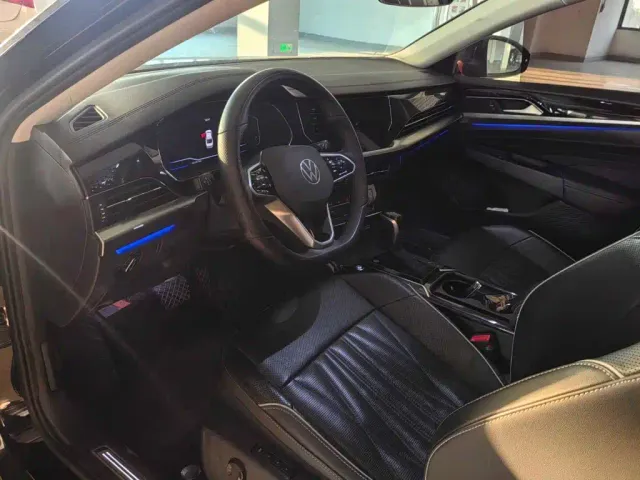 Volkswagen Passat — Фото автомобиля 7