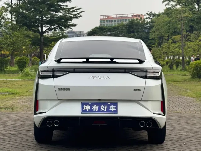 Dongfeng Yixuan — Фото автомобиля 5