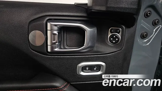 Jeep Wrangler JL — Фото автомобиля 26