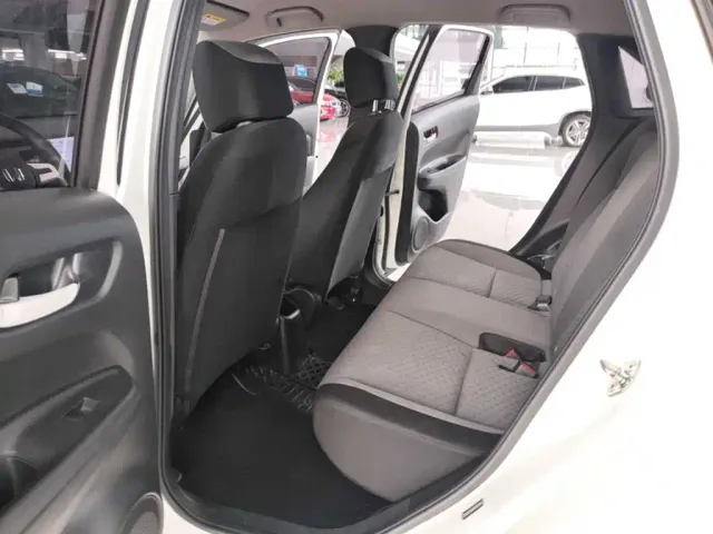 Honda Fit — Фото автомобиля 12