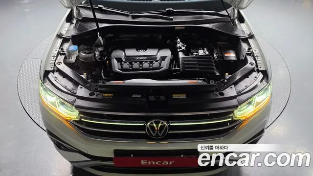 Volkswagen Tiguan — Фото автомобиля 5