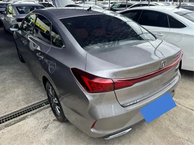 Changan Eado — Фото автомобиля 15