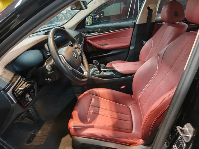 BMW 5 Series — Фото автомобиля 4