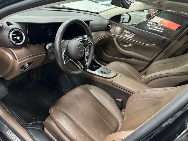Mercedes-Benz E-Class — Фото автомобиля 5