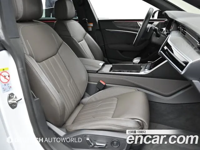 Audi A7 4K — Фото автомобиля 10