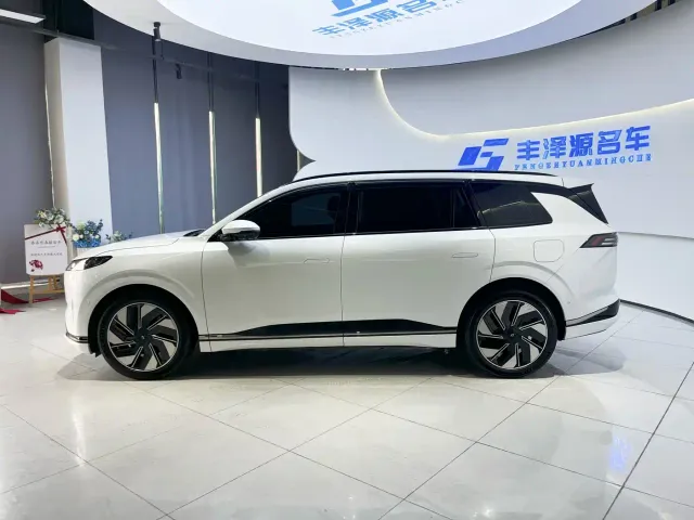 Dongfeng eπ 008 — Фото автомобиля 7