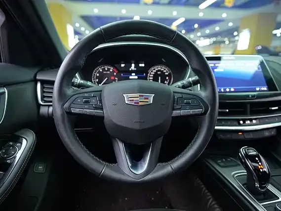 Cadillac CT5 — Фото автомобиля 8