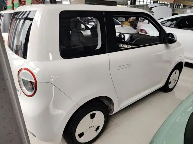 Changan Lumin — Фото автомобиля 6