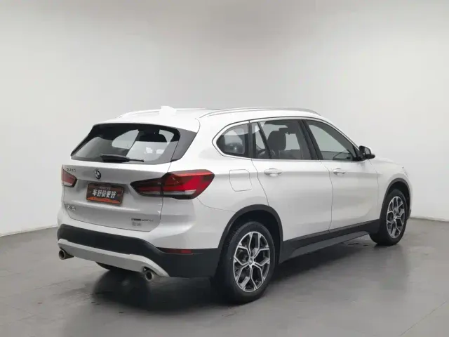 BMW X1 — Фото автомобиля 2