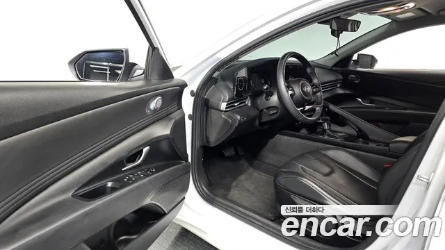 Hyundai AVANTE Новый Avante (CN7) — Фото автомобиля 10