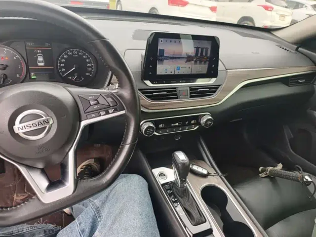 Nissan Teana — Фото автомобиля 9