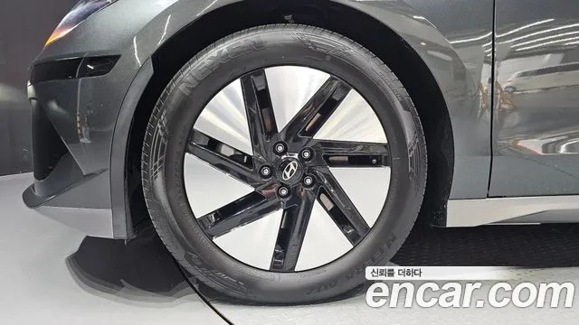 Hyundai Ioniq 6 — Фото автомобиля 5